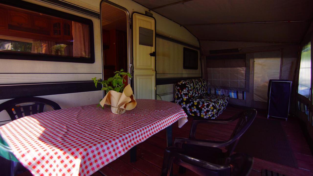 Sonata Camp Hotel Jastarnia Buitenkant foto